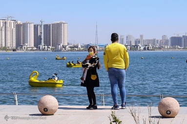 گردشگران نوروزی با وجود شیوع ویروس کرونا با سفر به تهران باعث شدند این شهر از زرد به نارنجی تغییر وضعیت دهد