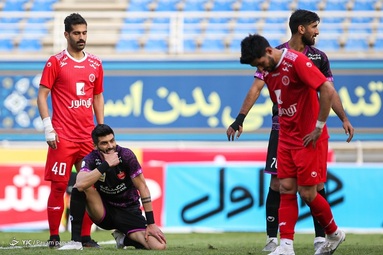 تیم‌های فوتبال پرسپولیس و پدیده در چارچوب رقابت‌های لیگ برتر به مصاف یکدیگر رفتند.
