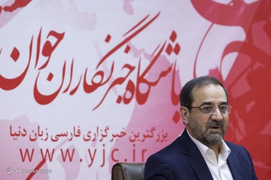 بازدید محمد عباسی از باشگاه خبرنگاران جوان
