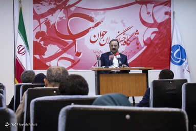 بازدید محمد عباسی از باشگاه خبرنگاران جوان