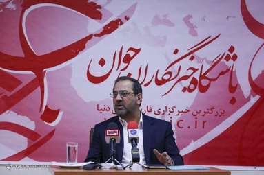 بازدید محمد عباسی از باشگاه خبرنگاران جوان