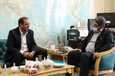 بازدید محمد عباسی از باشگاه خبرنگاران جوان