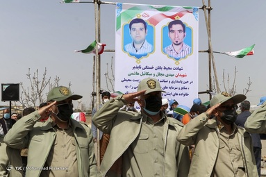تشییع و خاکسپاری محیط بانان زنجانی
