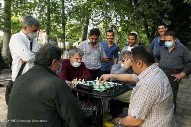 تهران در آستانه آغاز محدودیت های پیک چهارم کرونا