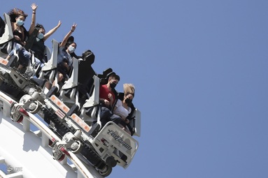 پارک تفریحی Mountain Six Flags کالیفرنیا