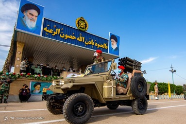 رژه خودرویی ارتش جمهوری اسلامی به مناسبت 29 فروردین - اهواز