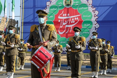 مراسم رژه خودرویی روز ارتش جمهوری اسلامی ایران با حضور فرماندهان ارتش