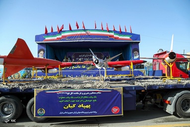 مراسم رژه خودرویی روز ارتش جمهوری اسلامی ایران با حضور فرماندهان ارتش