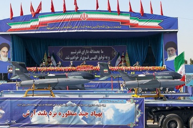 مراسم رژه خودرویی روز ارتش جمهوری اسلامی ایران با حضور فرماندهان ارتش