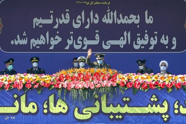 مراسم رژه خودرویی روز ارتش جمهوری اسلامی ایران با حضور فرماندهان ارتش