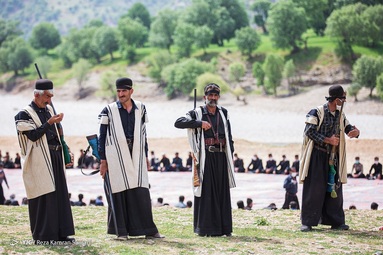 کتل آیینی است که به هنگام مرگ بزرگان و سلحشوران بختیاری با یک مراسم خاص همراه با ساز چپی برگزار می‌شود - چهارمحال بختیاری