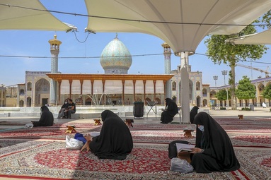 مراسم جزخوانی قرآن کریم در ماه مبارک رمضان - شیراز