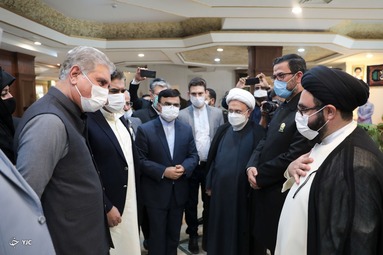 دیدار شاه محمود قریشی، وزیر امور خارجه پاکستان با حجت الاسلام احمد مروی، تولیت آستان قدس رضوی