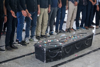 تشییع و تدفین پیکر بازیگر سینما و خبرنگار باشگاه خبرنگاران جوان، مرحوم اشکان منصوری - جهرم استان فارس