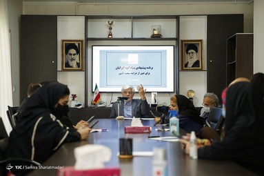 نشست خبری محمدرضا عارف، رییس بنیاد امید ایرانیان