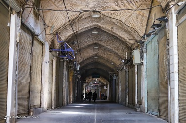 تعطیلی ادامه دار مغازه ها و کسبه در بازار میدان نقش جهان - اصفهان