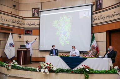 مراسم رونمایی از اسپری ضد کرونای ایرانی با حضور دکتر ولایتی رئیس بیمارستان مسیح دانشوری