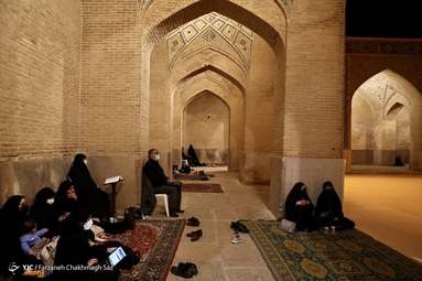 مراسم احیای شب  قدر بیست و سوم رمضان - مسجد وکیل شیراز