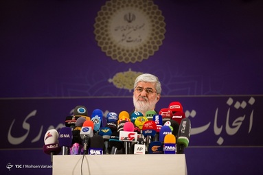 حضور علی مطهری نماینده سابق مجلس در سومین روز ثبت نام داوطلبان انتخابات ۱۴۰۰
