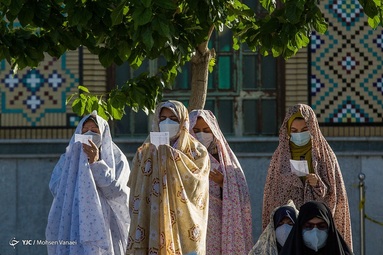 اقامه نماز عیدسعیدفطر - امامزاده پنج تن لویزان