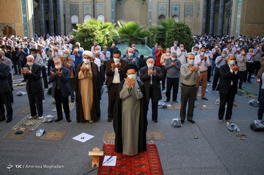 اقامه نماز عیدسعیدفطر - مسجد امام حسین (ع)