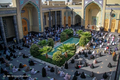 اقامه نماز عیدسعیدفطر - مسجد امام حسین (ع)