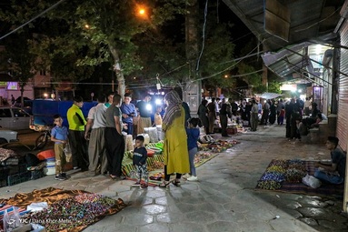 مردم کردستان قبل از فرارسیدن عید سعید فطر، به خرید عید می‌پردازند - مریوان