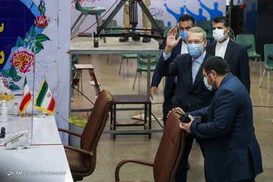 حضور علی لاریجانی رییس سابق مجلس در پنجمین روز ثبت نام داوطلبان انتخابات ۱۴۰۰
