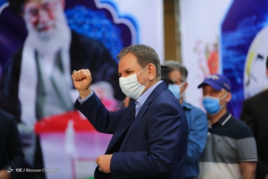 حضور  اسحق جهانگیری ،معاون اول رییس جمهور  در آخرین روز ثبت نام داوطلبان انتخابات ۱۴۰۰