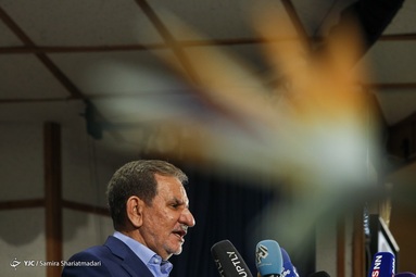 حضور  اسحق جهانگیری ،معاون اول رییس جمهور  در آخرین روز ثبت نام داوطلبان انتخابات ۱۴۰۰