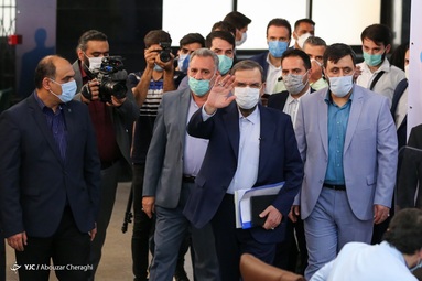 حضور محسن رضایی دبیر مجمع تشخیص مصلحت نظام  در آخرین روز ثبت نام داوطلبان انتخابات ۱۴۰۰