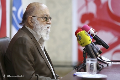 نشست خبری مهندس مهدی چمران در محل باشگاه خبرنگاران جوان