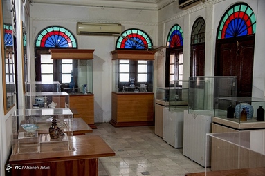 عمارت طاهری از جمله آثار تاریخی دوره قاجاریه است که موزه مردم شناسی بوشهر نام گرفته است