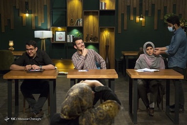 پشت صحنه برنامه «بدون توقف»