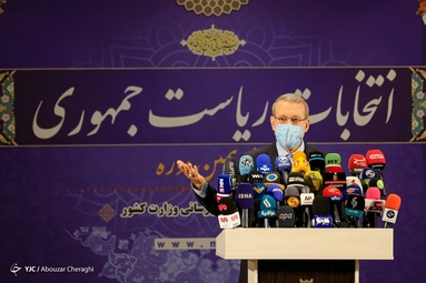 حضور علی لاریجانی رییس سابق مجلس در پنجمین روز ثبت نام داوطلبان انتخابات ۱۴۰۰