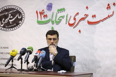 نشست خبری امیرحسین قاضی زاده هاشمی در باشگاه خبرنگاران جوان