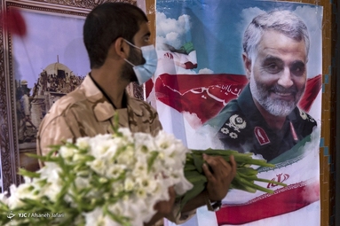 غبارروبی قبور مطهر شهدا همزمان با سالروز آزاد سازی خرمشهر - بوشهر