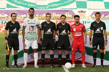 در چارچوب رقابت‌های لیگ برتر تیم‌های فوتبال ذوب آهن - پرسپولیس   به مصاف هم رفتند