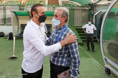 در چارچوب رقابت‌های لیگ برتر تیم‌های فوتبال ذوب آهن - پرسپولیس   به مصاف هم رفتند