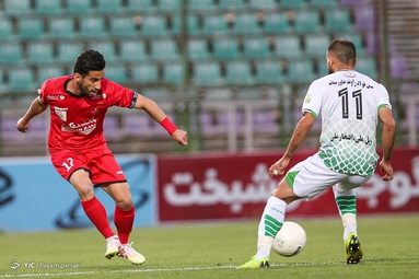 در چارچوب رقابت‌های لیگ برتر تیم‌های فوتبال ذوب آهن - پرسپولیس   به مصاف هم رفتند