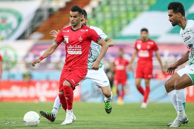 در چارچوب رقابت‌های لیگ برتر تیم‌های فوتبال ذوب آهن - پرسپولیس   به مصاف هم رفتند