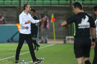 در چارچوب رقابت‌های لیگ برتر تیم‌های فوتبال ذوب آهن - پرسپولیس   به مصاف هم رفتند