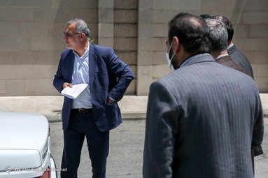 حضور علیرضا زاکانی داوطلب ریاست جمهوری در رسانه ملی