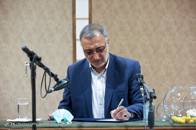 حضور علیرضا زاکانی داوطلب ریاست جمهوری در رسانه ملی