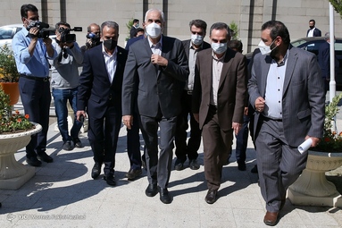 حضور محسن مهرعلیزاده داوطلب ریاست جمهوری در رسانه ملی