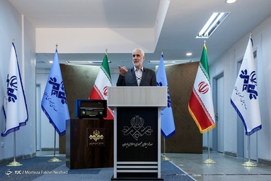 حضور محسن مهرعلیزاده داوطلب ریاست جمهوری در رسانه ملی