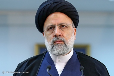 حضور سید ابراهیم رئیسی داوطلب ریاست جمهوری در رسانه ملی