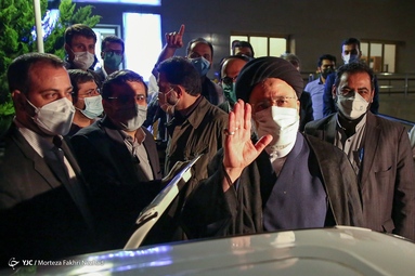 حضور سید ابراهیم رئیسی داوطلب ریاست جمهوری در رسانه ملی