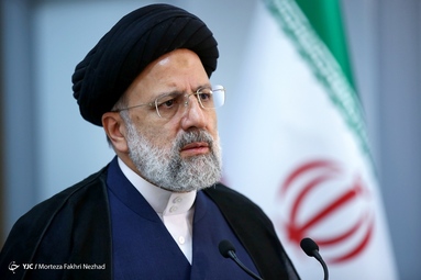 حضور سید ابراهیم رئیسی داوطلب ریاست جمهوری در رسانه ملی