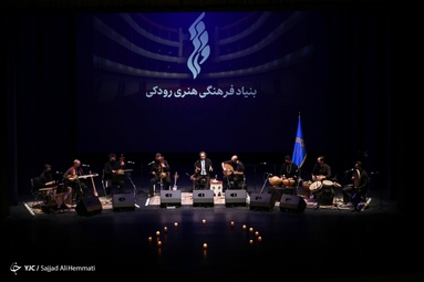 کنسرت موسیقی سنتی آنلاین «آوای دوست» به خوانندگی شهرام ناظری  - تالار وحدت